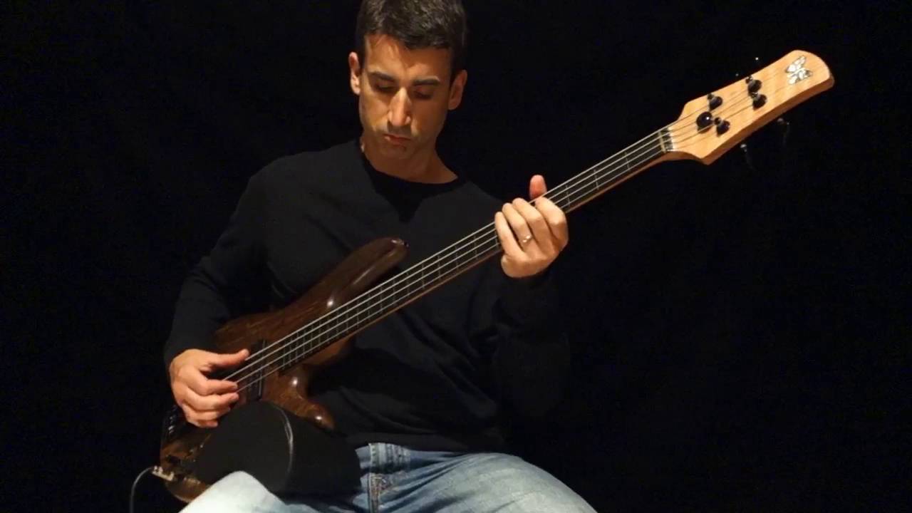 Fretless Bass Solo - 'Vin and Mad'