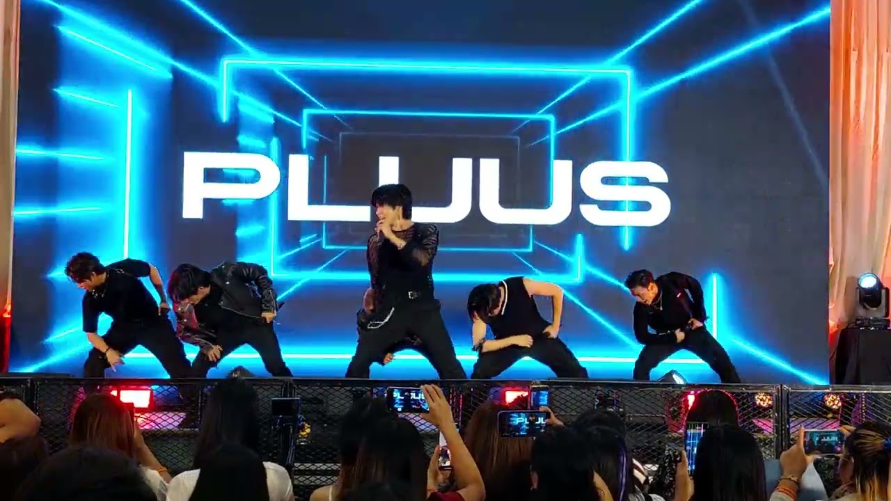 Amigo - PLUUS at TAN Mall Show (Market Market)