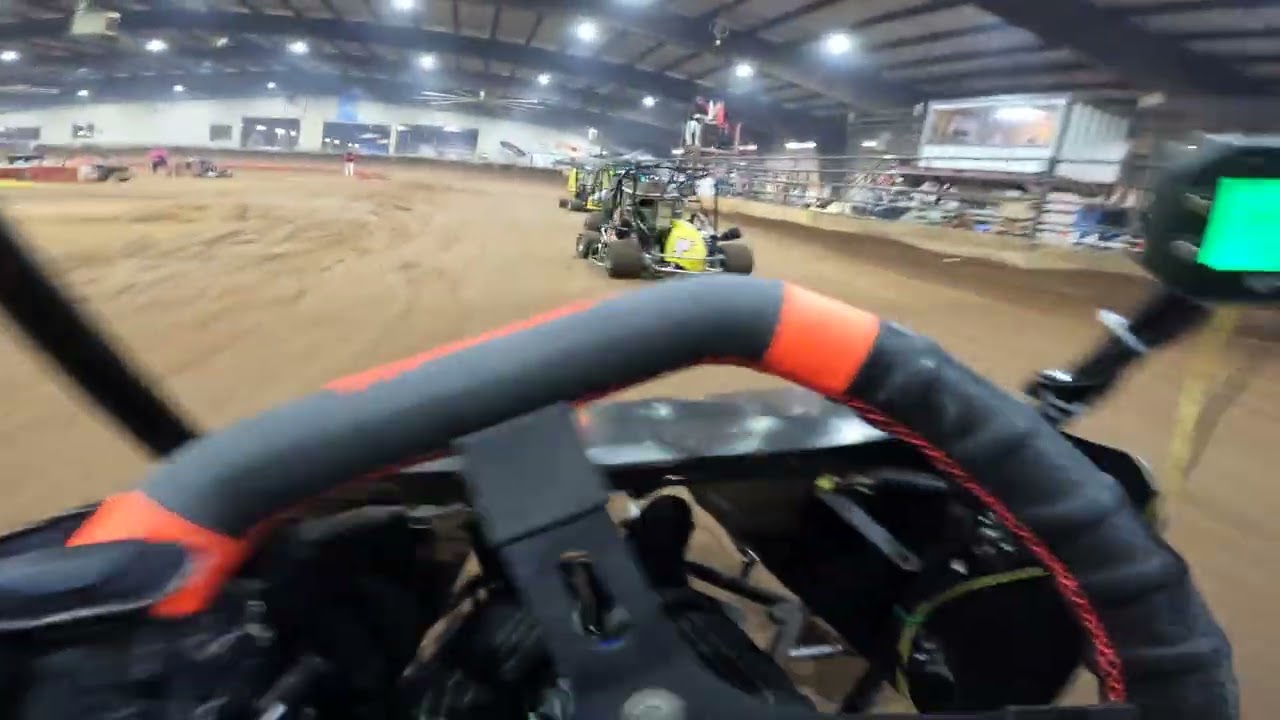 Sa caged heat race,  manufacturer throwdown outlaw motorsports