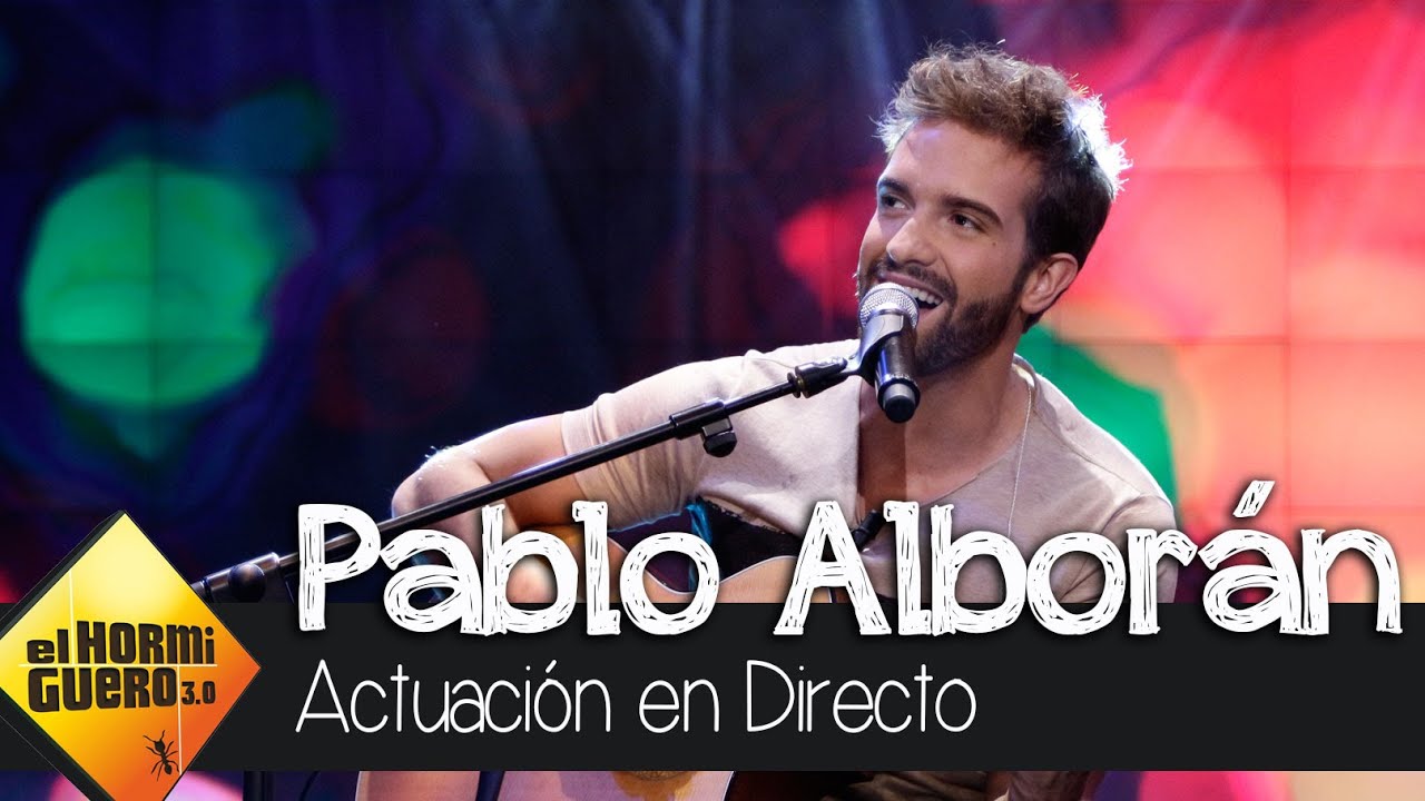 Pablo Alborán canta 