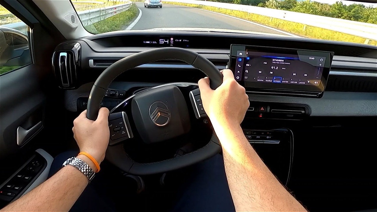2025 Citroën C3 Electric (ë-C3) [44 kWh, 113 HP] POV Test drive | Full-in depth review | Top speed