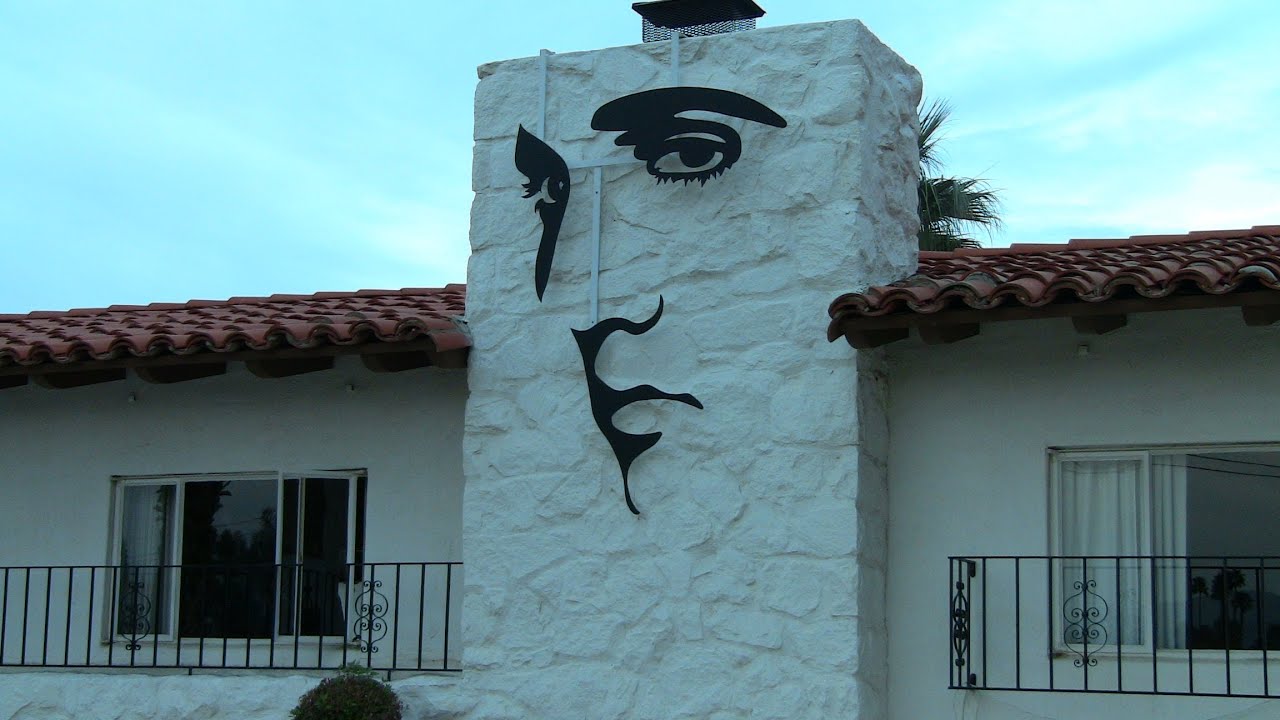 Elvis Presley's Graceland West Palm Springs Home: UP FOR SALE!