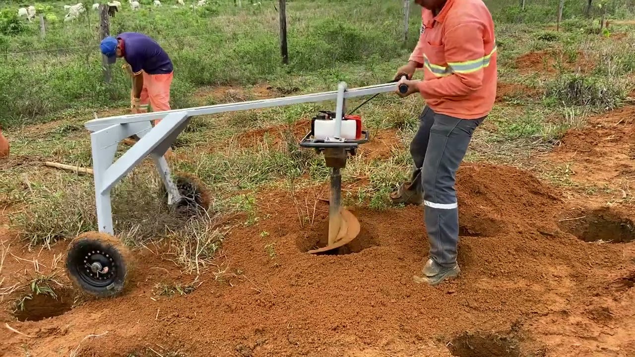 Dispositivo para perfurador de solo - construção de curral.