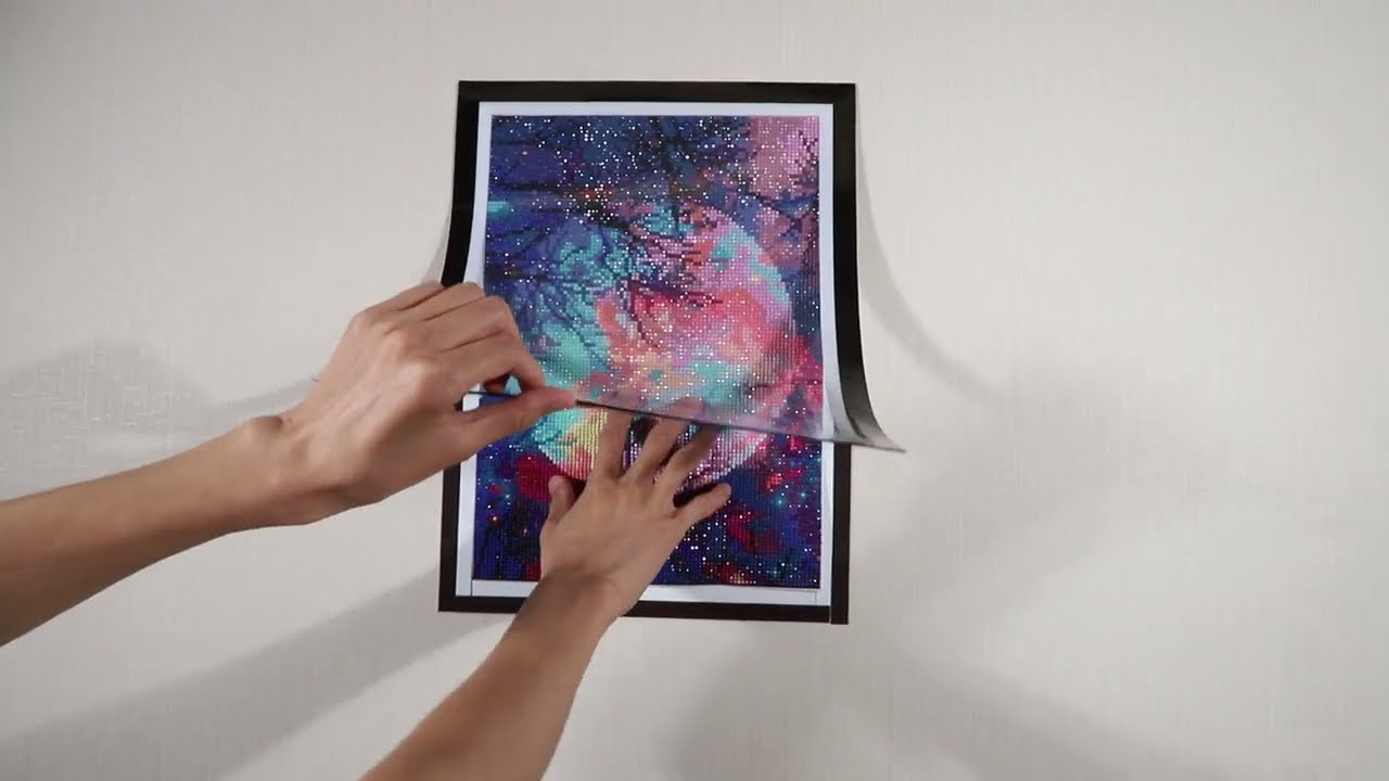 Unique Magnet Picture Frame. 30x40cm diamond art frame, made of PVC and soft magnet. Easy to install