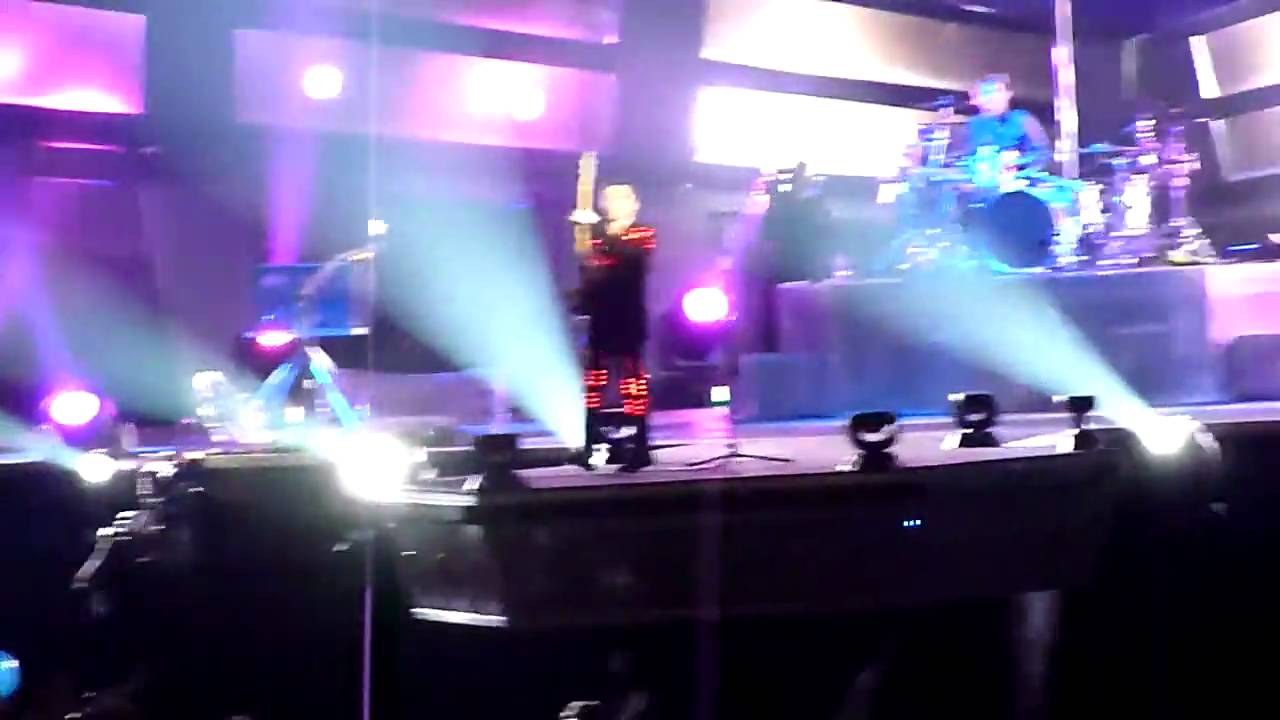 FLUORESCENT MATT + Plug In Baby MUSE Live @ San Siro HD