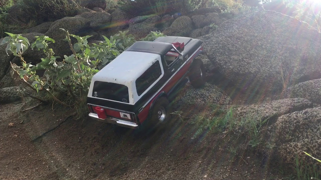 Traxxas Trx4 Bronco extreme 4x4 trailing!