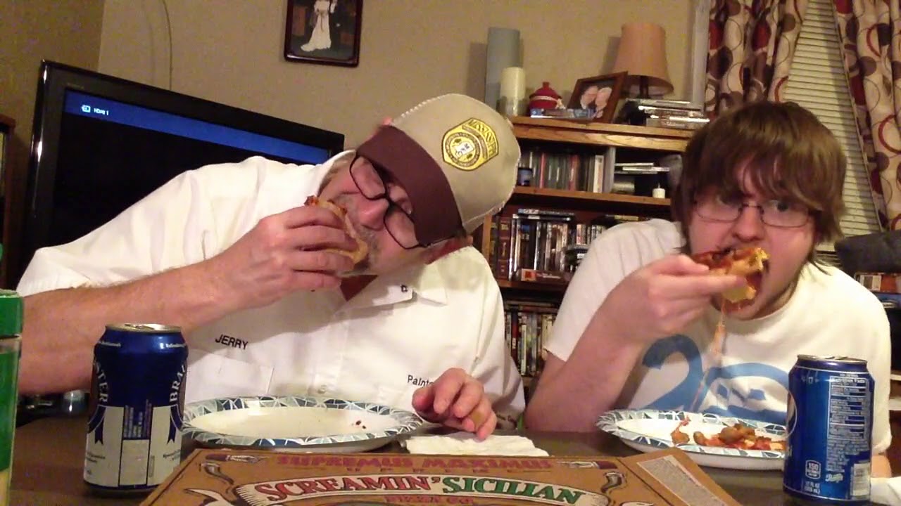 Screamin 'Sicilian Supremus Maximus Supreme Frozen Pizza # The Beer Review Guy