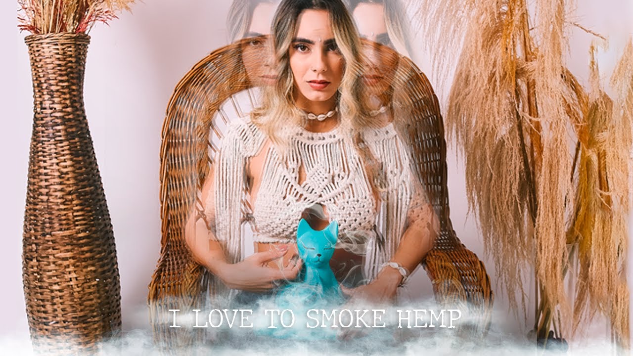 Hillary  -  I Love  To Smoke Hemp