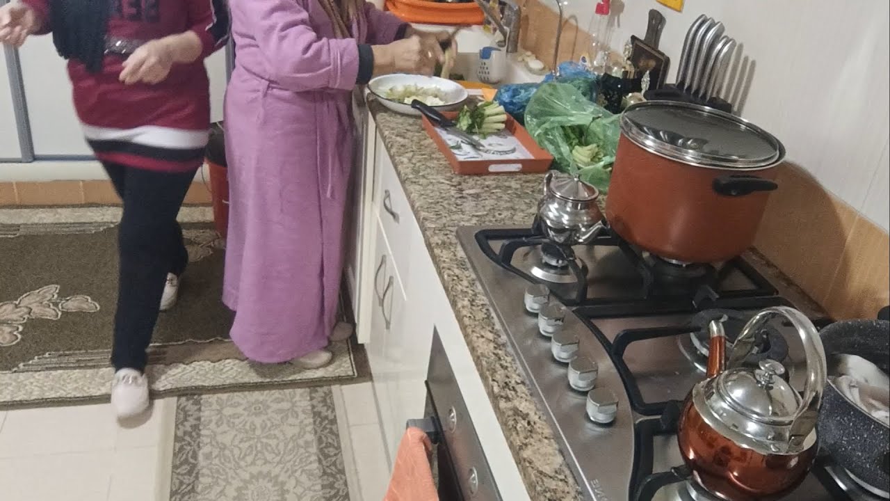 مانيش وحدي الفيديو هذا بحذايا دارنا 👩‍❤️‍👨 مع دبارة الفطور وطريقتي في البامبلوني 🥯