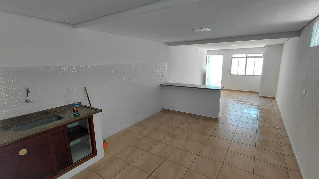 🏡 Casa Térrea para Locação no Jardim Vila Galvão – 2 Dormitórios (1 Suíte)