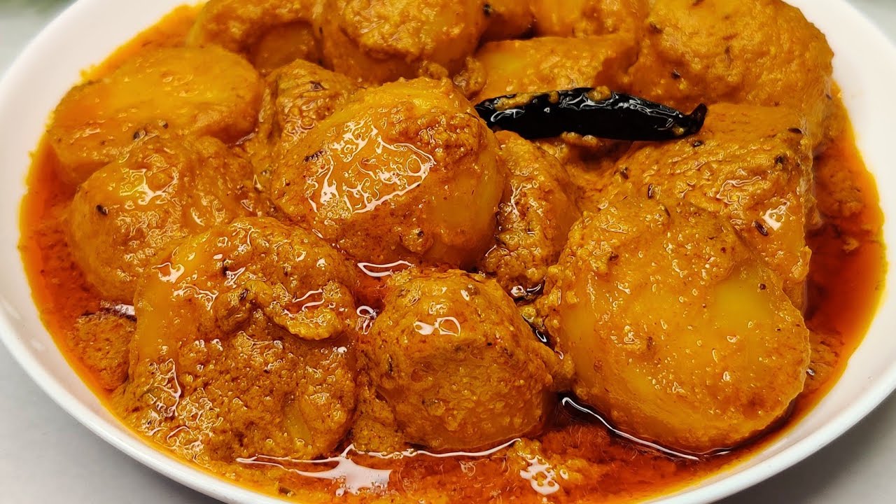 একবার এইভাবে নিরামিষ আলুর দম রেসিপি বানিয়ে খেয়ে দেখুন ভুলতে পারবেন না | alur dom recipe in bengali