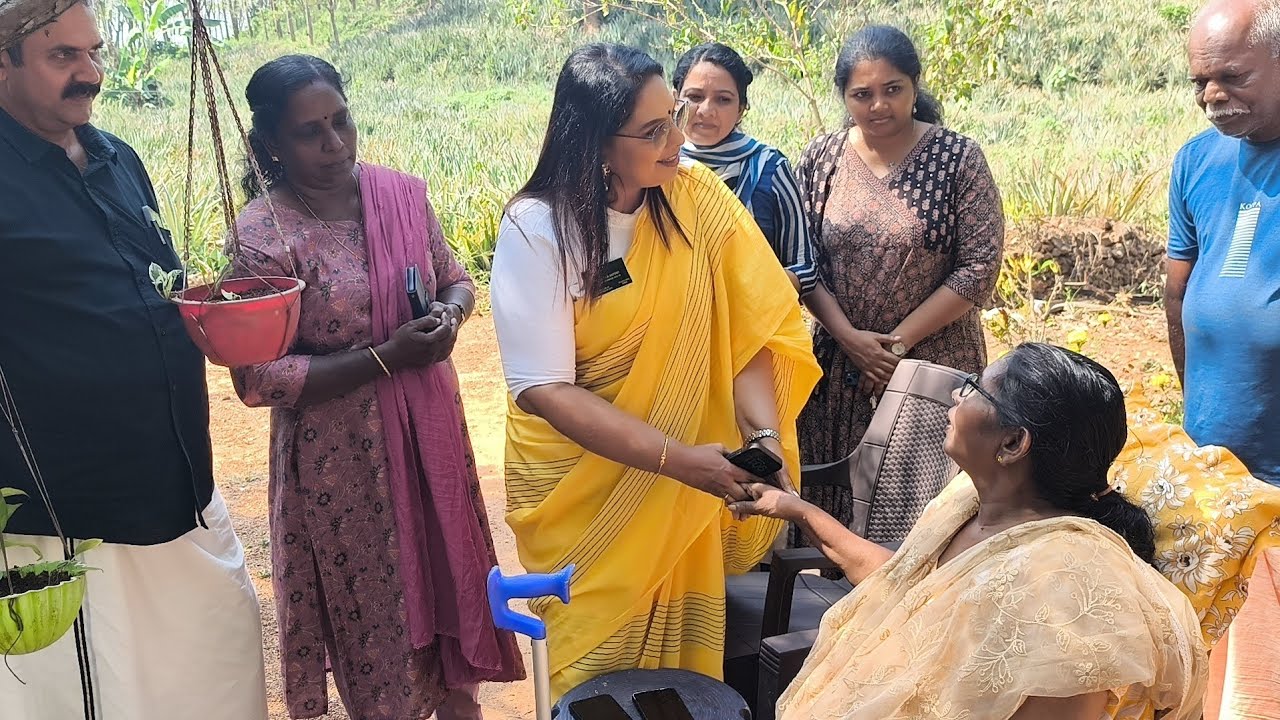 പഞ്ചായത്ത് മെമ്പറും റോട്ടറി ഗ്ലബ്ബ് തലയോലപറമ്പും ചേർന്ന് ചാച്ചമ്മയ്ക്ക് ഒരു റോഡ്
