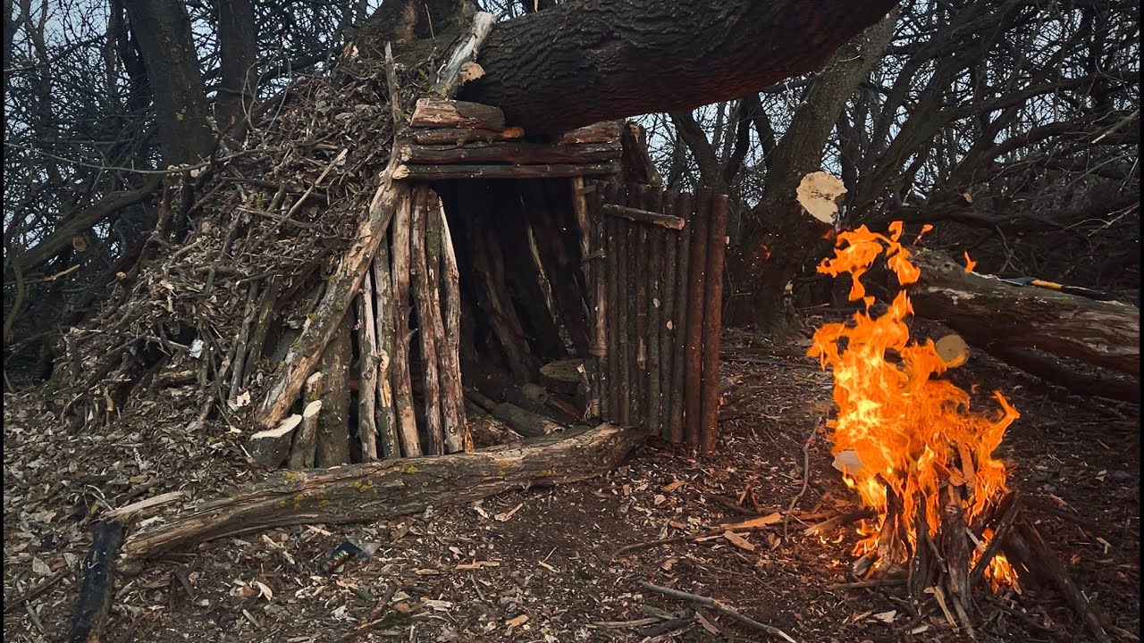 Secret hideout in the wilderness that no one can find! Bushcraft survival in the woods, shelter