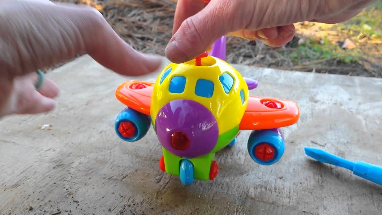 WolVol Take-A-Part Airplane Toy with Light and Sounds  with two Screwdrivers Review