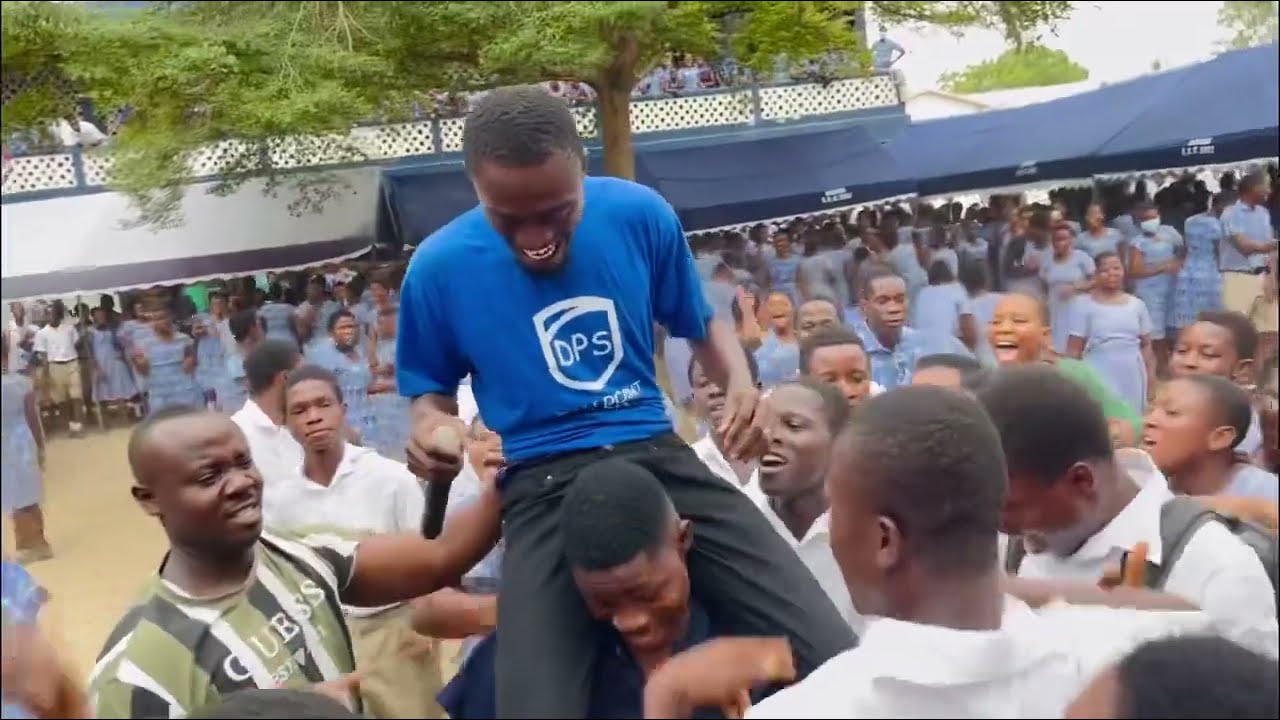 Kwadwo Nkansah Lilwin perfomed on top of Great Medass Students,this is why Lilwin is a super Star ⭐️