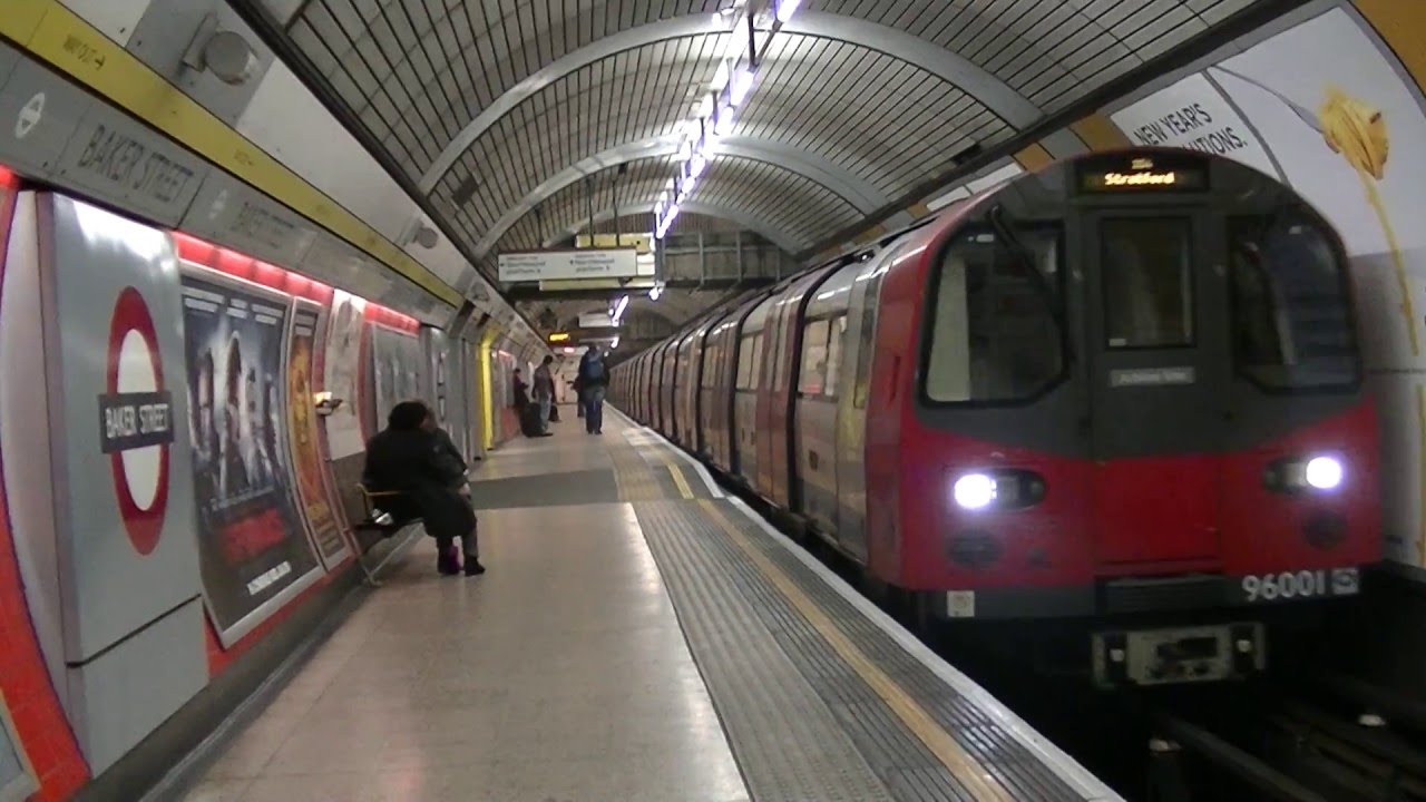 London Underground 1996 Stock 96001 and 96023 at Baker Street
