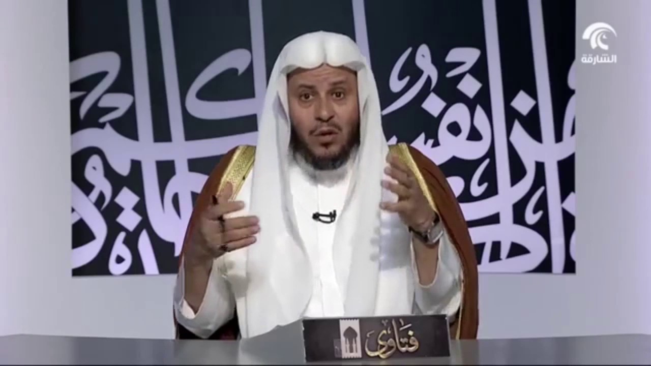 ما حكم لبس العباءة على الكتف؟ - الشيخ عزيز فرحان