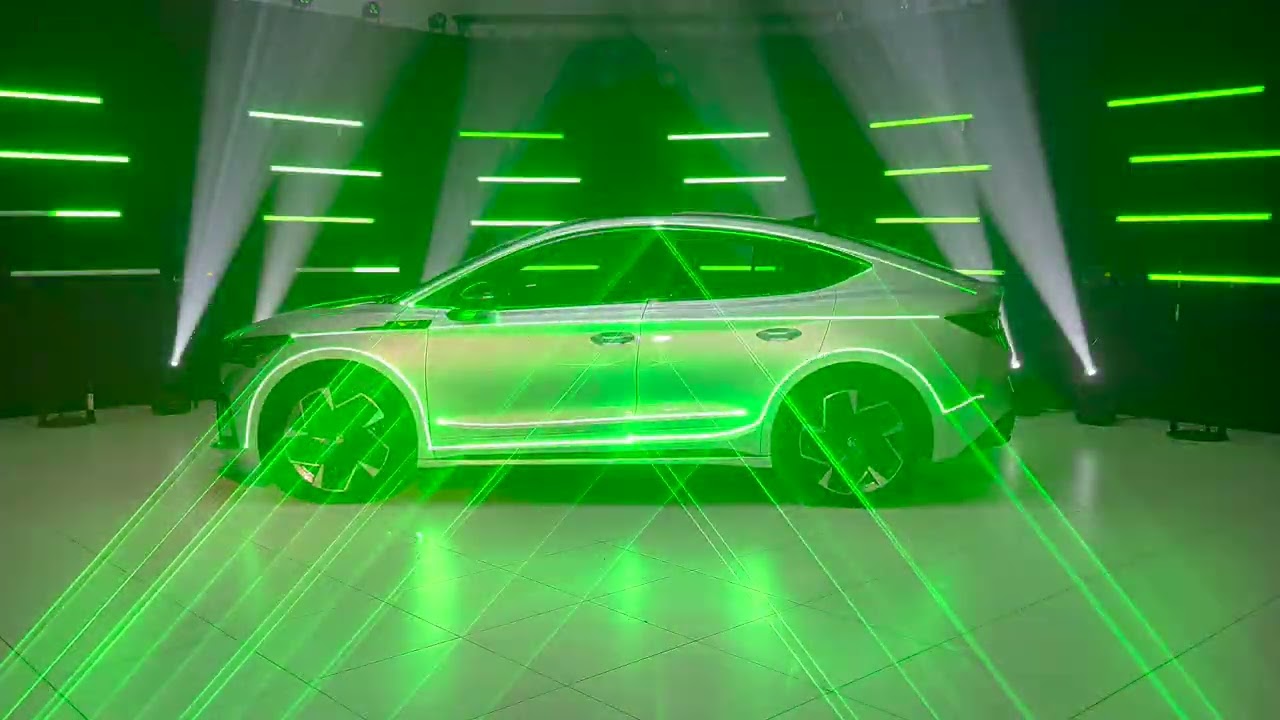 Show Laser Lancement voiture Skoda Enyaq 2022