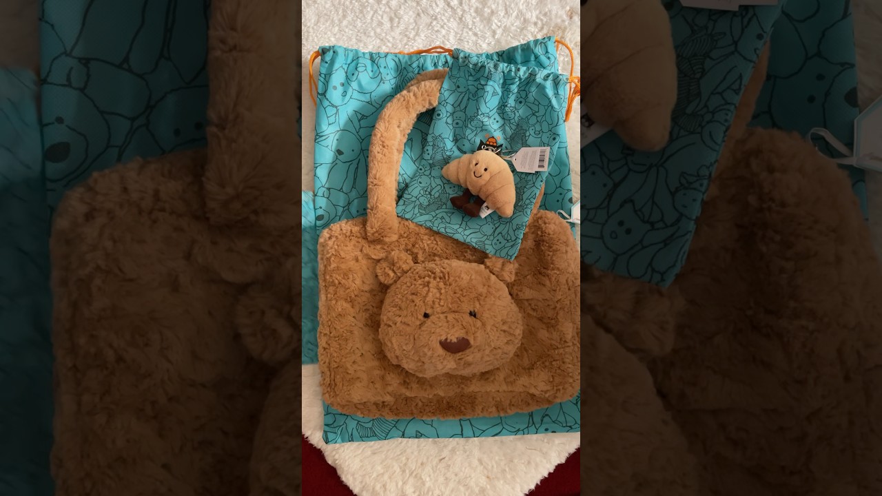 #Taehyung made me buy this!  #bartholomewtotebag #jellycat #jellycatcollection #jellycatcroissant