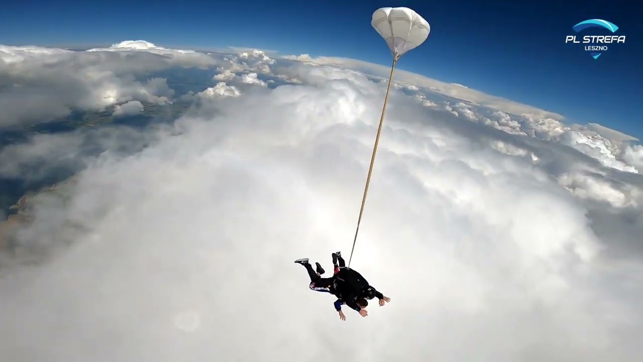 Skok ze spadochronem 4000m - PL STREFA LESZNO 2023