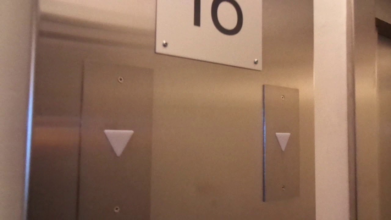 17-18 Floors: 2001 Fast Schindler Traction Elevators @ Airiston Tähti Residential Tower, Turku, FIN