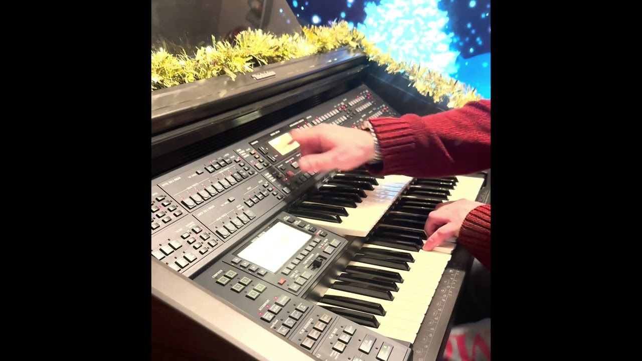 Christmas Medley on Technics GX7 organ