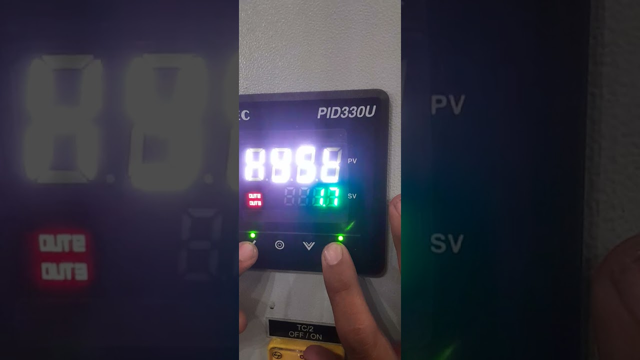 How to  configure PID 330 U-C1 temperature controller