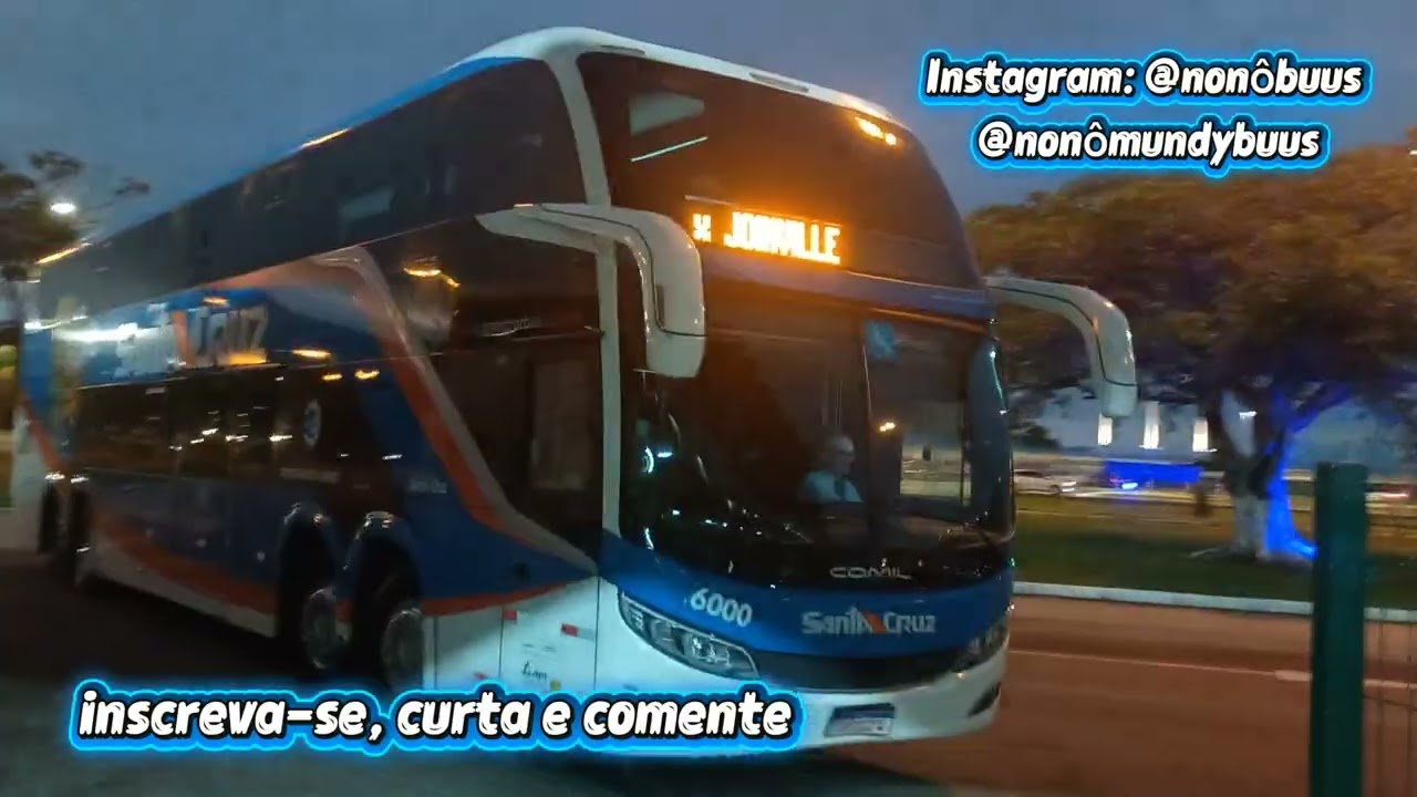 Movimento de ônibus no terminal rodoviário Rita Maria em Florianópolis (final de carnaval)