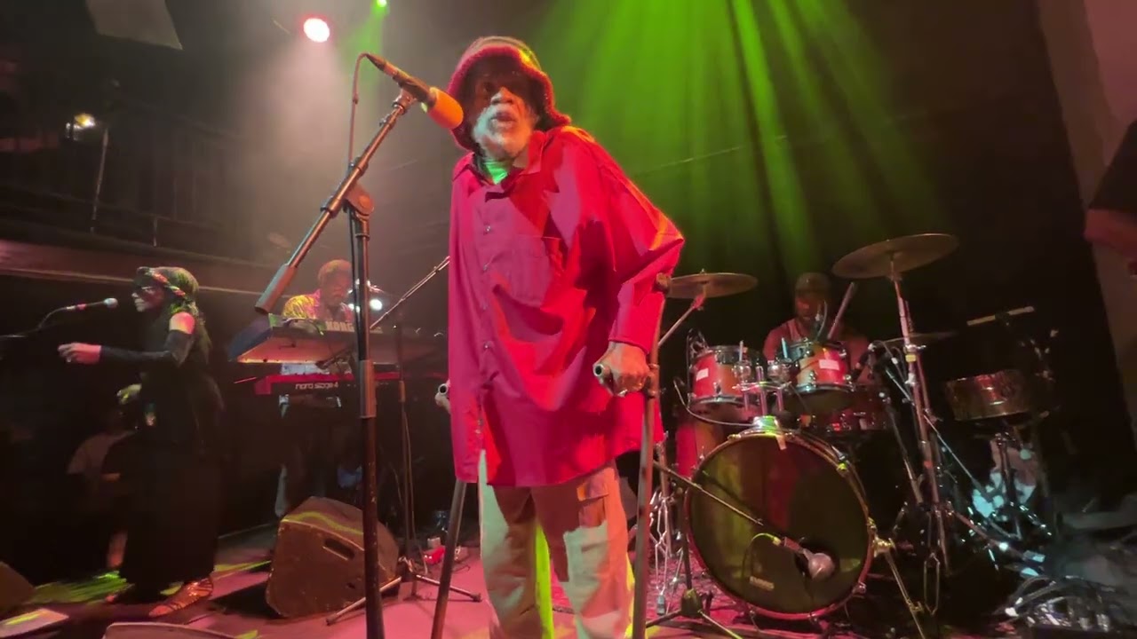 Israel Vibration and Roots Radics - There Is No End - Live at Jazz Cafe