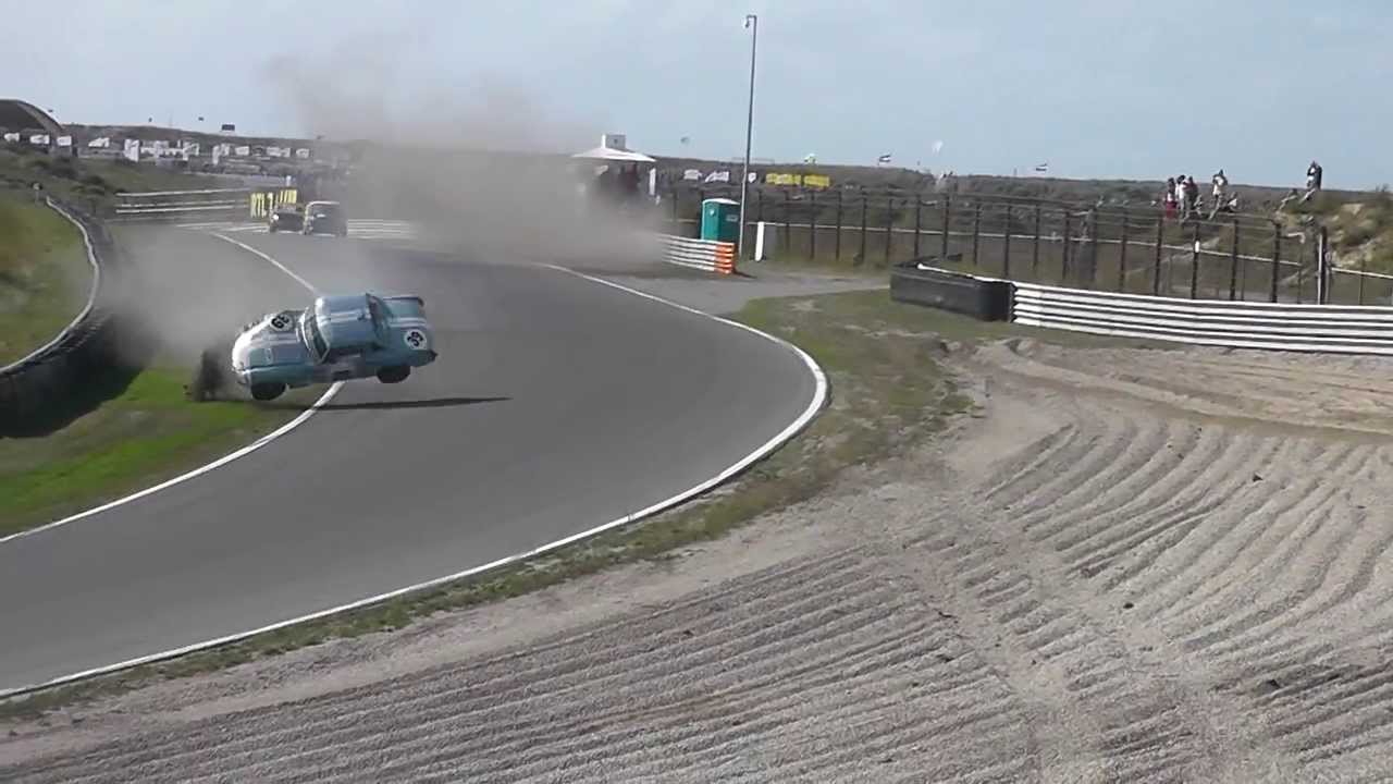 MG MGB Zandvoort crash