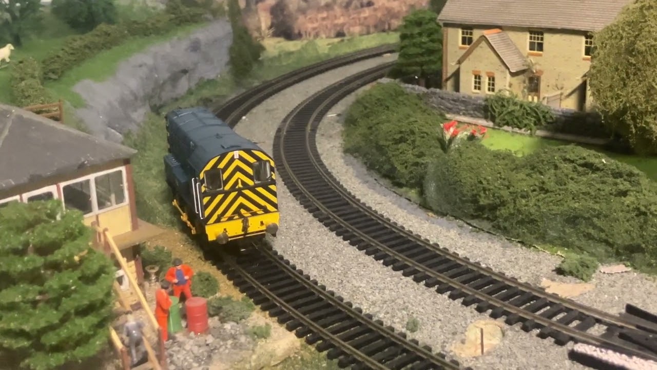 #hornby #class08 with HM7000 sound decoder and stay alive. #modelrailway #modelrailroad #railway 