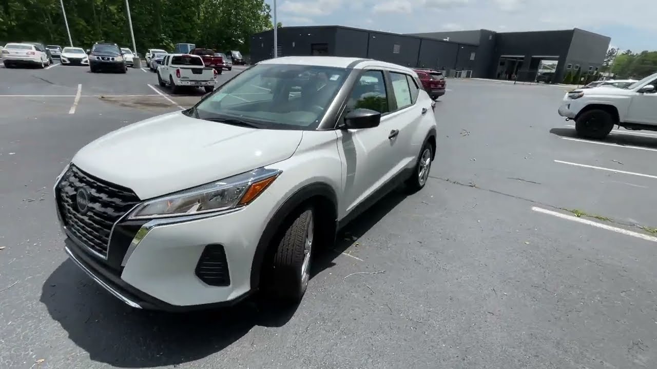 2024 Nissan Kicks S Walkaround (Features, Interior, Exterior)