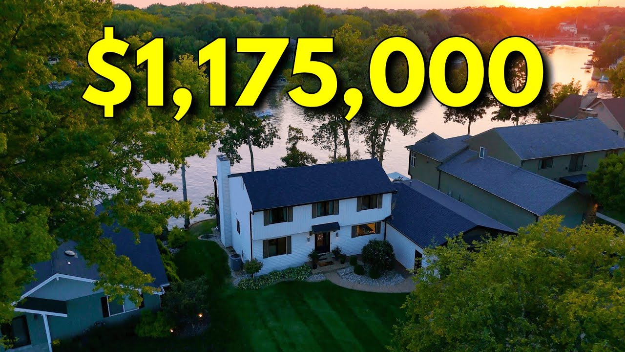 Inside a Luxury Waterfront Home in Lake St. Louis, MO