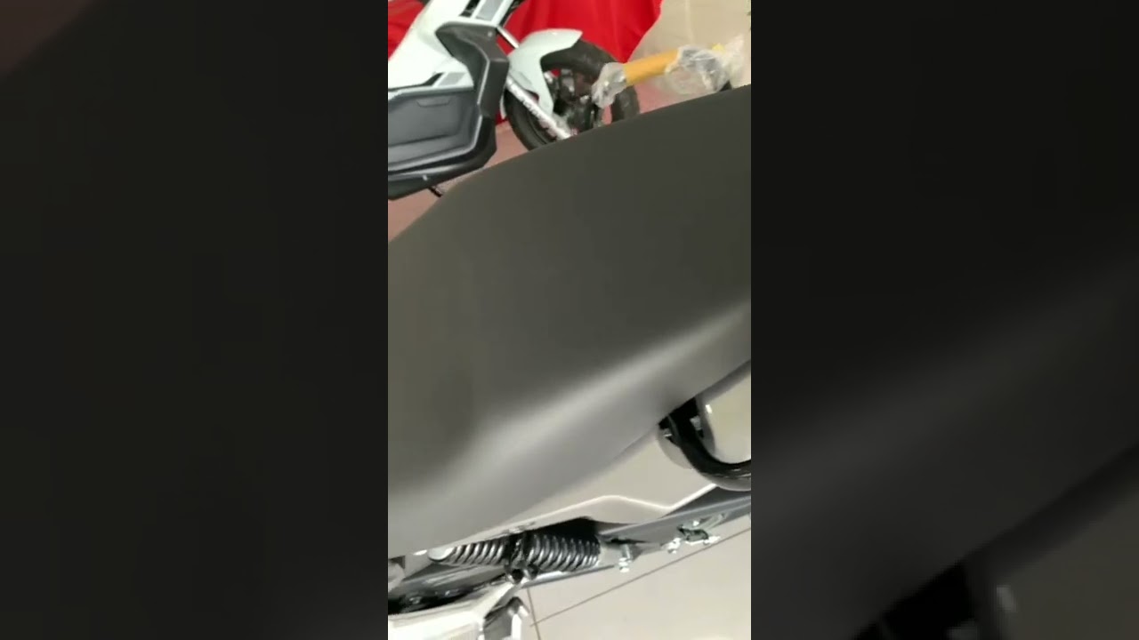 Chegou a nova FAN 160 2023 na cor prata confira os detalhes!