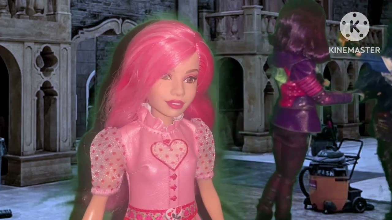 Descendants: Red & Chloe 1x02: Party Night At Merlin Academy