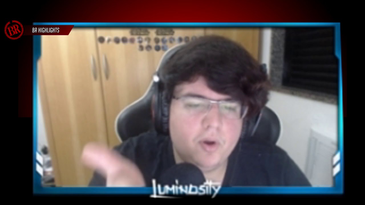Tecnosh dando opinião sobre a treta entre skipnho e axt