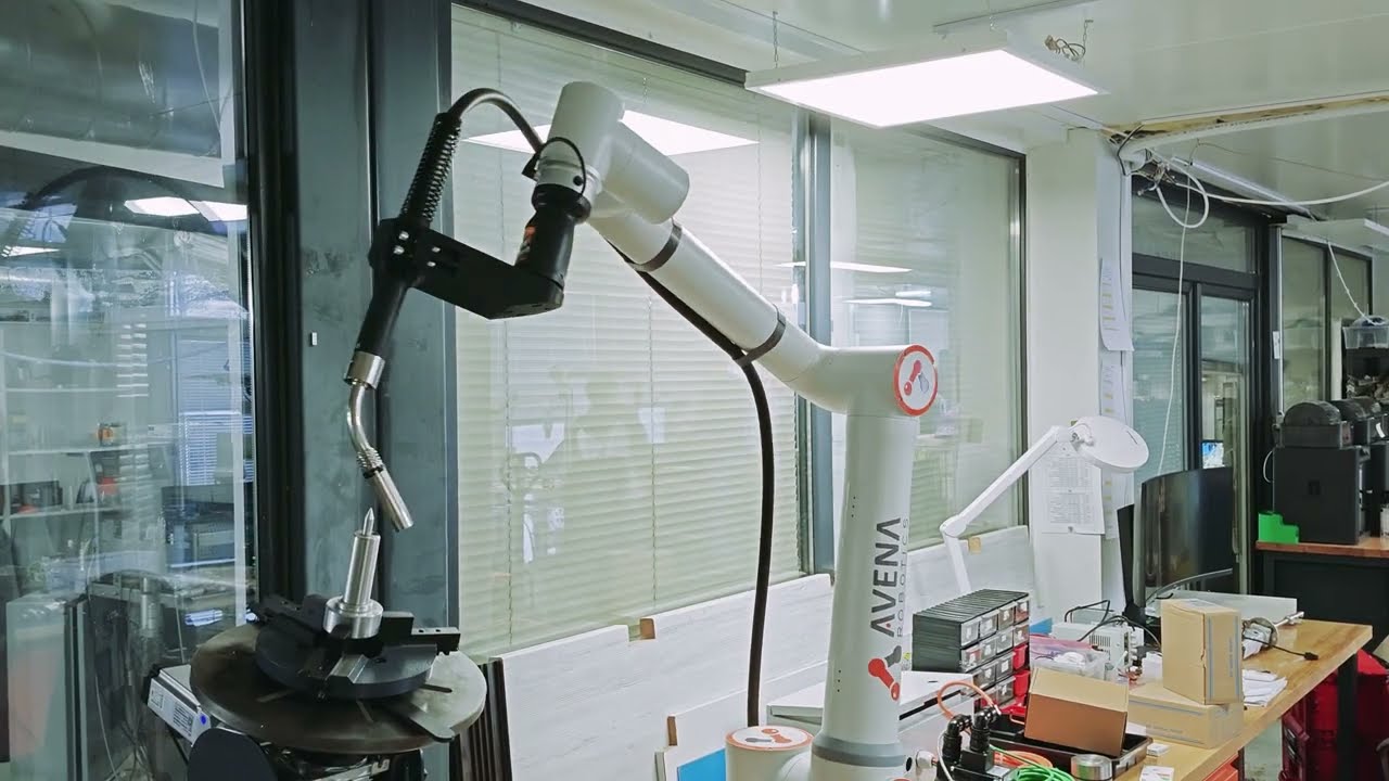 Symulacja spawania robotem FR10 wraz z obrotnicą