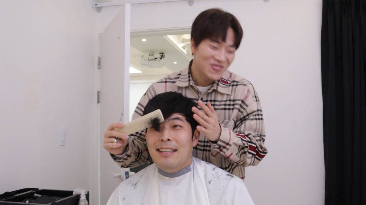 안 웃으면 공짜로 해드리려고 했는데 (최준/카페사장)