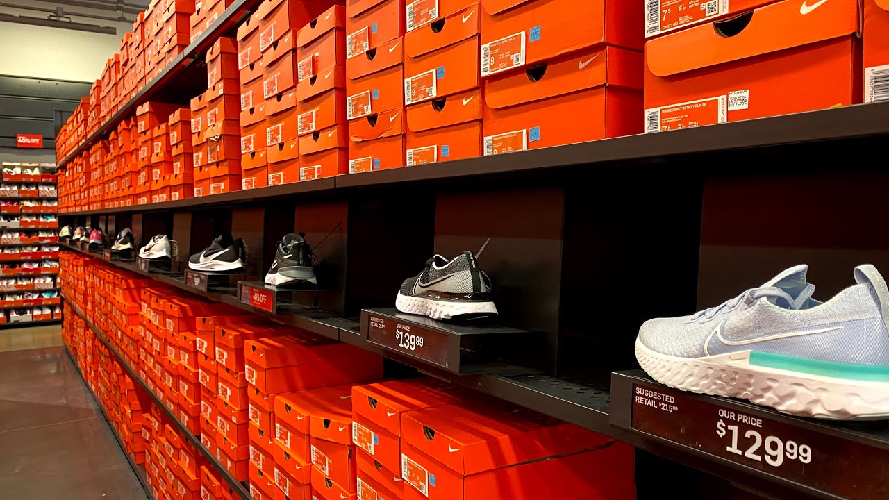 BUYING THE BEST SNEAKER @NIKE OUTLET CANADA~FINDING JORDAN~CRAZY DEALS FOUND @NIKE CLEARANCE