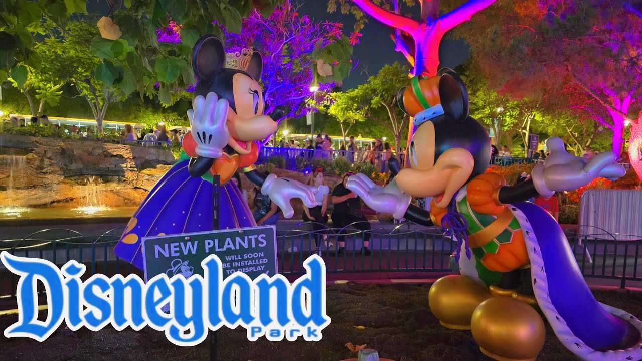 NEW Villain & Halloween Merch arrivals at Disneyland Park 🎃