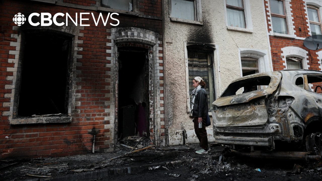 People evacuated from homes burned in Belfast unrest