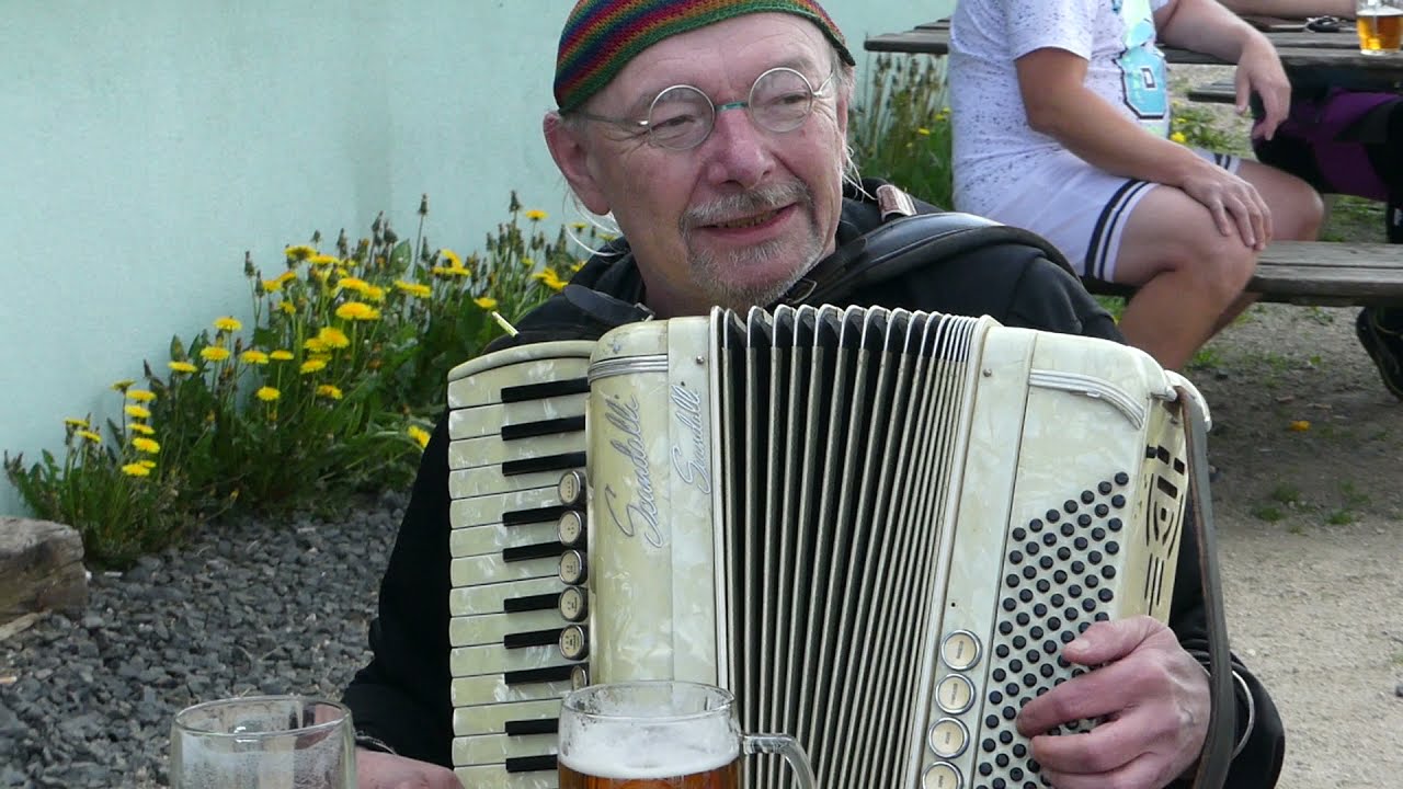 Jim Čert - Lorien (open air hospodská performance)