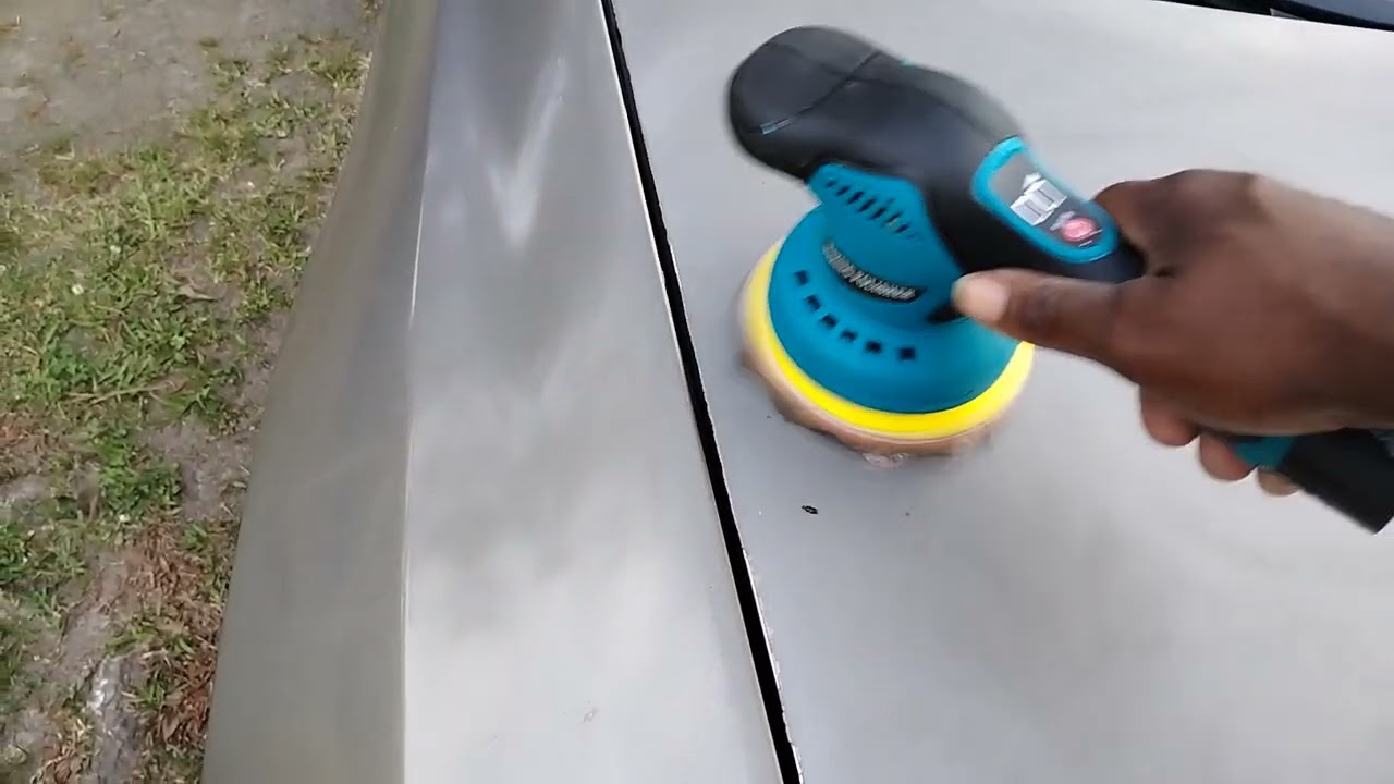 Dinowax glaze restores clarity on brown paint with da polisher