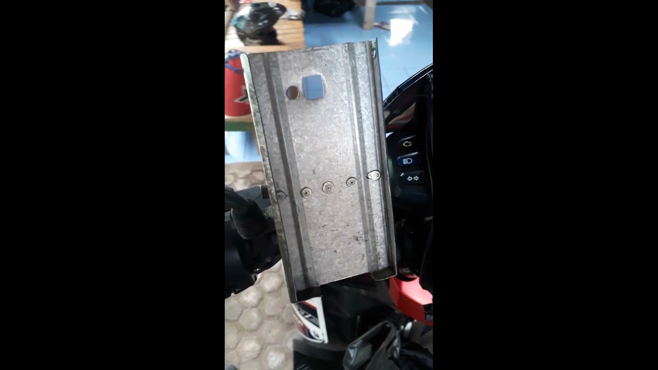 HOLDER HP TERBUAT DARI BAJA RINGAN.MEMANFAATKAN SISA POTONGAN BAJA RINGAN.