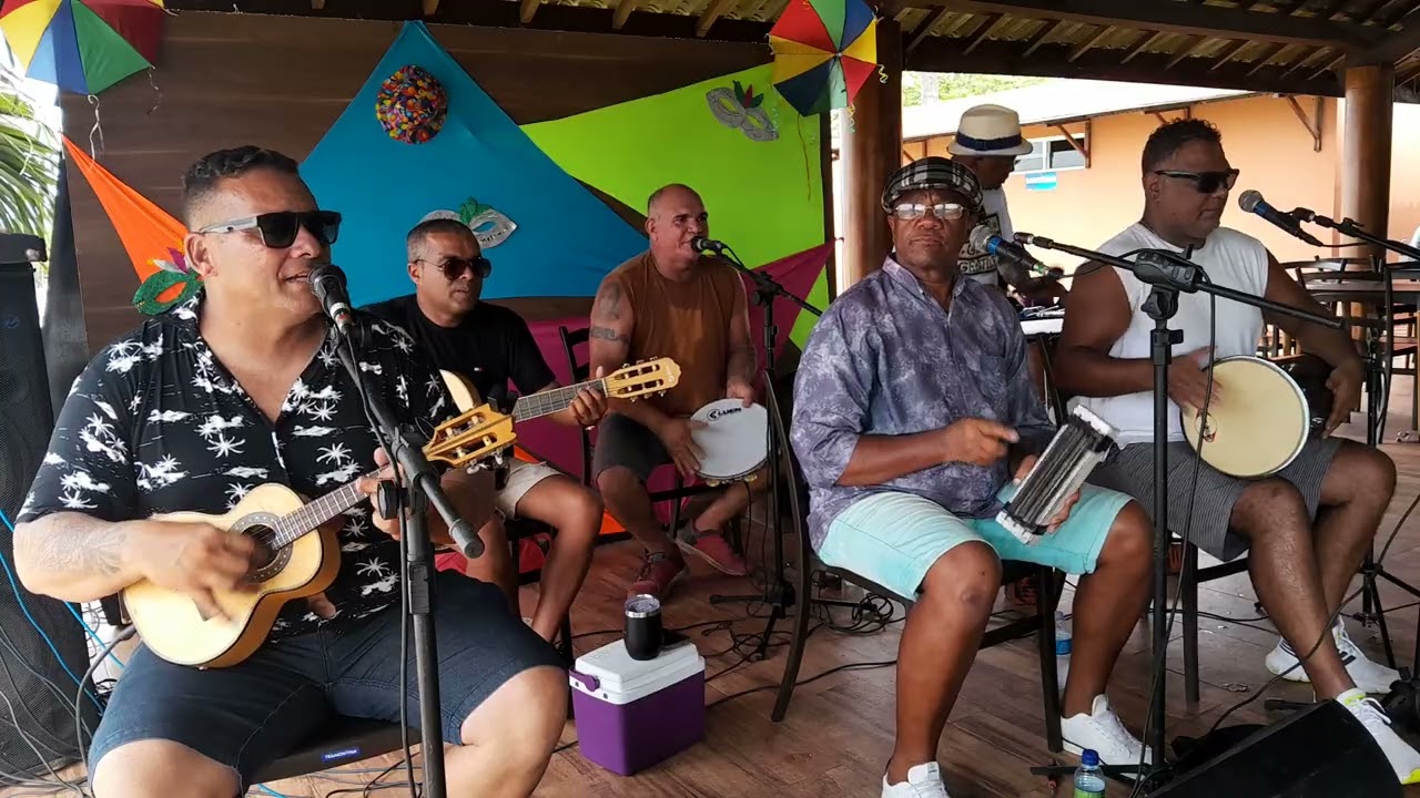 Grupo Ellos do Samba com a turma do Geraldo.