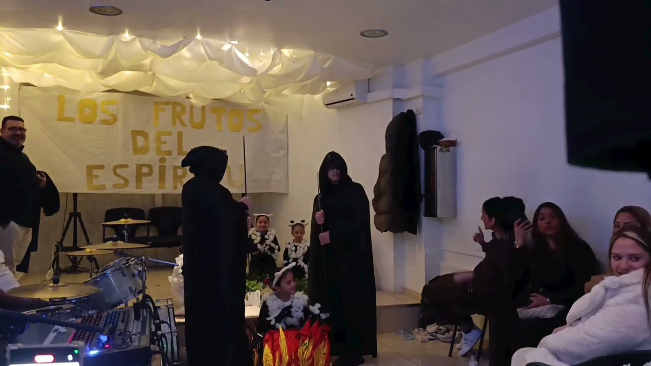 Obra de Teatro niños y niñas iglesia de Badia (La oveja perdida)