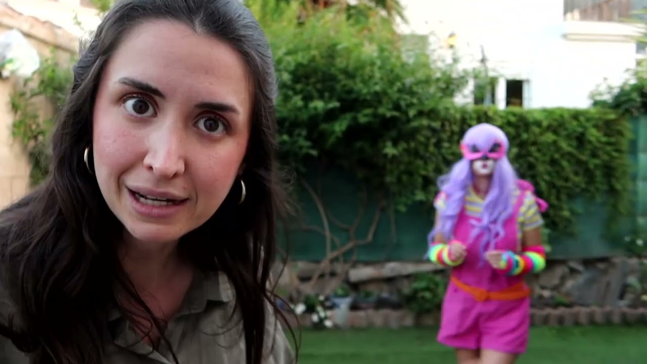 LA PAYASA DE LA DEEP WEB SE DESMAYÓ😱