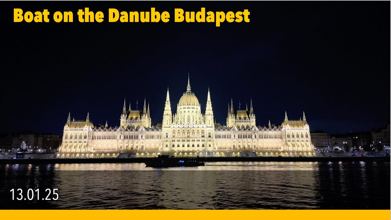 Кораблік Будапешт Boat on the Danube Budapest 🛳️🇭🇺🚌 #budapest #ship #dunaj #nightbudapest