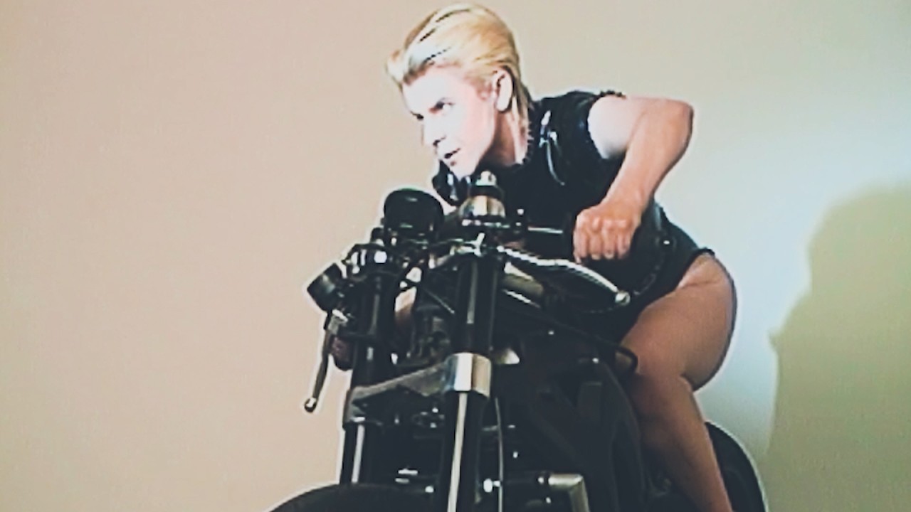 Robyn - Sucker For Love (Lyric Video)