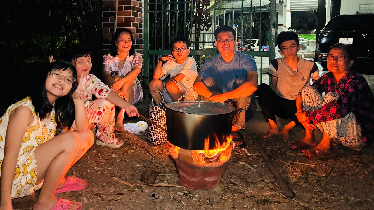 Gia đình Khương Dừa về Bến Tre ăn Tết, Trà Sữa mang quá chừng quà cho ông bà nội
